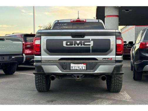 2023 GMC Canyon AT4