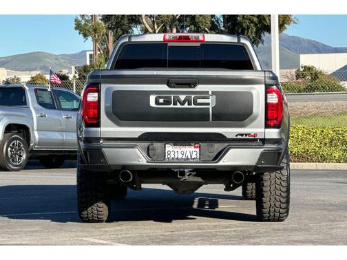 2023 GMC Canyon AT4