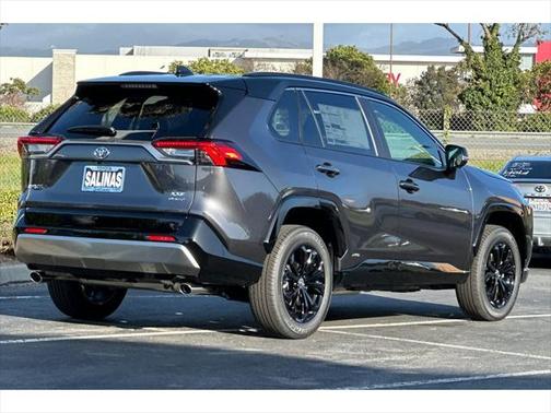 2025 Toyota RAV4 Hybrid SE