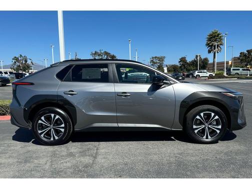 2024 Toyota bZ4X XLE