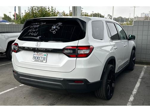 2024 Honda Pilot LX