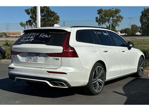 2020 Volvo V60 T5 R-Design