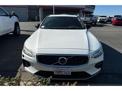2020 Volvo V60 T5 R-Design