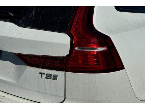 2020 Volvo V60 T5 R-Design