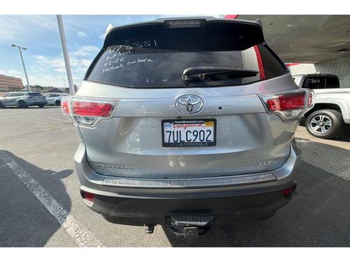 Silver Sky Metallic 2016 Toyota Highlander XLE