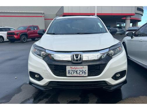 Platinum White Pearl 2022 Honda HR-V 2WD Sport