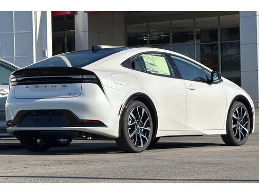 Wind Chill Pearl 2026 Toyota Prius Plug-In Hybrid XSE Premium