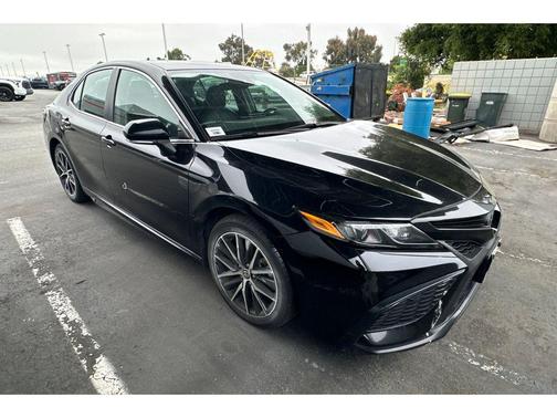 Midnight Black Metallic 2023 Toyota Camry SE