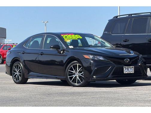Midnight Black Metallic 2023 Toyota Camry SE
