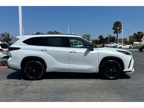 2025 Toyota Highlander XSE