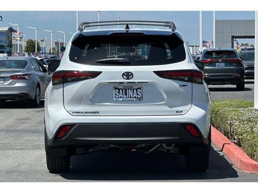 2025 Toyota Highlander Hybrid XLE