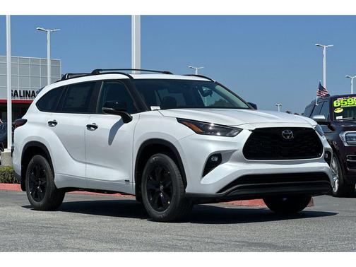 2025 Toyota Highlander Hybrid XLE