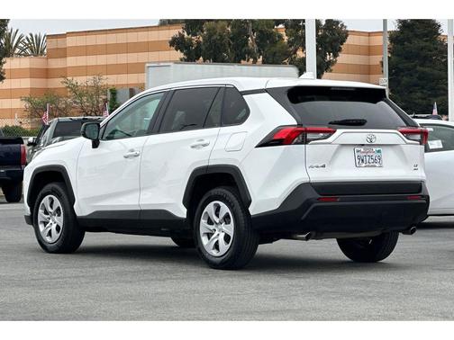 Ice Cap 2024 Toyota RAV4 LE