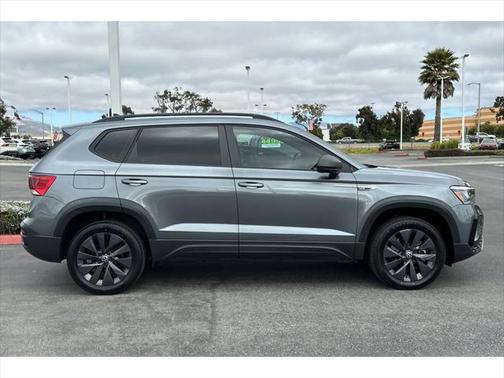 2022 Volkswagen Taos 1.5T S