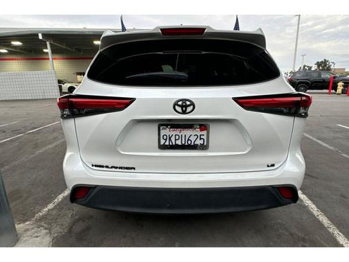 2023 Toyota Highlander LE