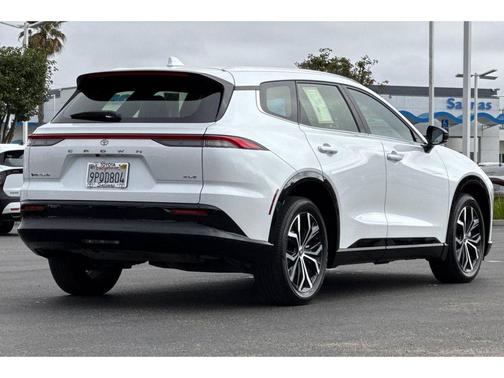 2025 Toyota Crown Signia XLE