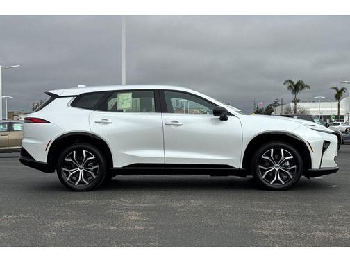 2025 Toyota Crown Signia XLE