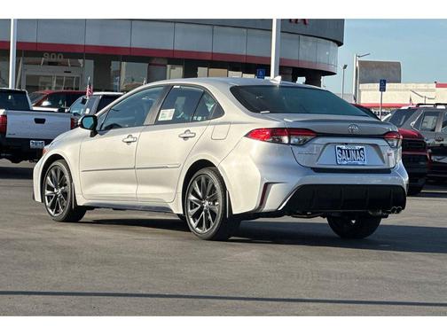 Classic Silver Metallic 2026 Toyota Corolla SE