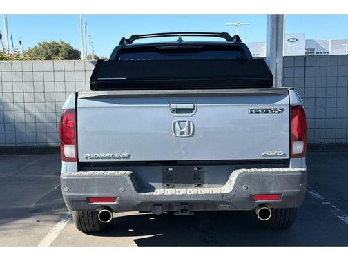 Sonic Gray Pearl 2023 Honda Ridgeline Black