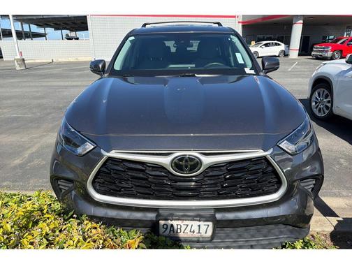 Magnetic Gray Metallic 2022 Toyota Highlander L