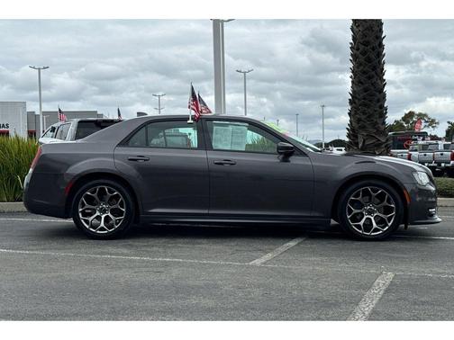 2018 Chrysler 300 S