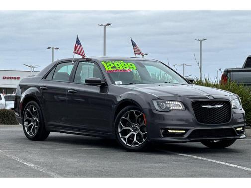 2018 Chrysler 300 S