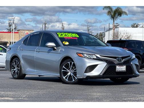 2019 Toyota Camry SE