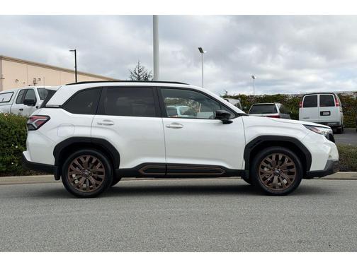 Crystal White Pearl 2025 Subaru Forester Sport