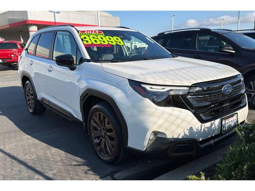 Crystal White Pearl 2025 Subaru Forester Sport