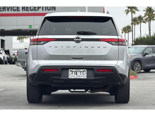 Brilliant Silver Metallic 2024 Nissan Pathfinder SV FWD