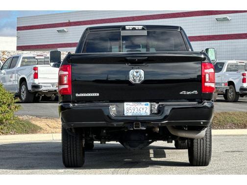 2019 RAM 2500 Laramie Crew Cab 4x4 6'4' Box