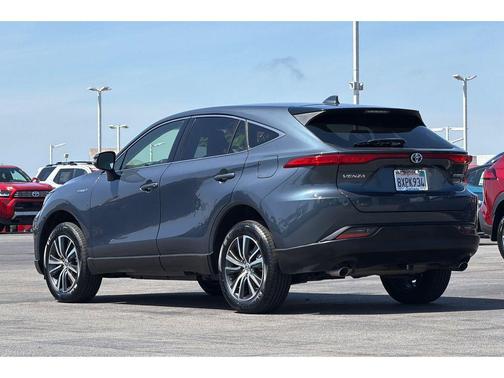 Coastal Gray Metallic 2021 Toyota Venza LE