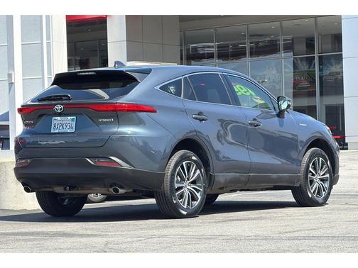 Coastal Gray Metallic 2021 Toyota Venza LE