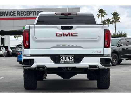 Summit White 2023 GMC Sierra 1500 AT4