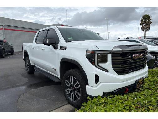 Summit White 2023 GMC Sierra 1500 AT4