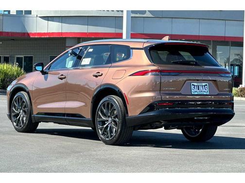 2025 Toyota Crown Signia Limited