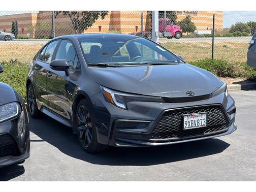 Underground/Midnight Black Metallic 2026 Toyota Corolla XSE