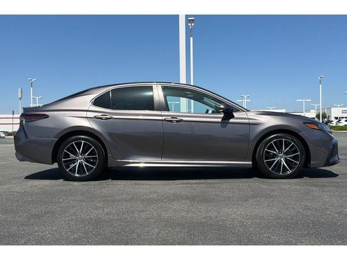 Predawn Gray Mica 2021 Toyota Camry SE
