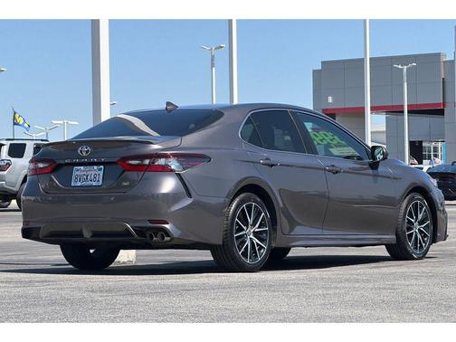 Predawn Gray Mica 2021 Toyota Camry SE