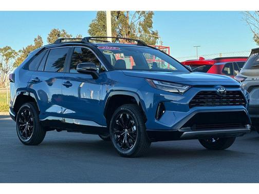 2025 Toyota RAV4 Hybrid SE