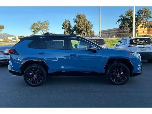 2025 Toyota RAV4 Hybrid SE