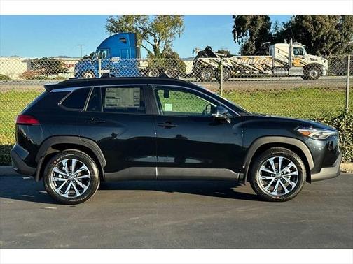 2025 Toyota Corolla Cross XLE