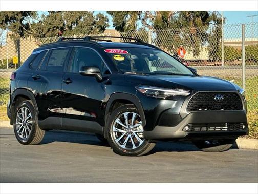 2025 Toyota Corolla Cross XLE