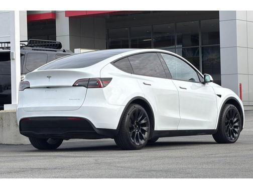 Pearl White Multi-Coat 2024 Tesla Model Y Long Range Dual Motor All-Wheel Drive