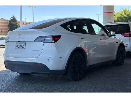 2024 Tesla Model Y Long Range Dual Motor All-Wheel Drive