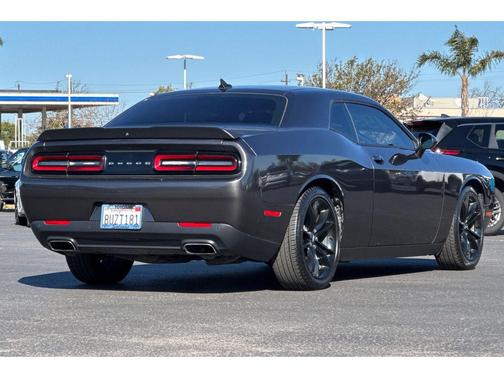 2018 Dodge Challenger SXT