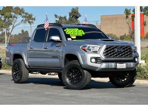2020 Toyota Tacoma TRD Sport