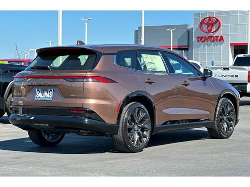 2025 Toyota Crown Signia Limited