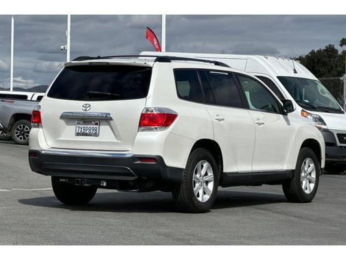 2013 Toyota Highlander SE