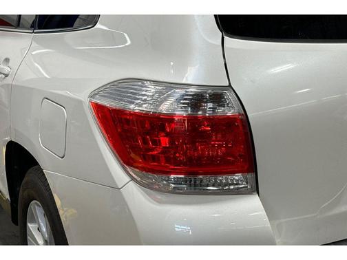 2013 Toyota Highlander SE